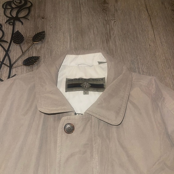 Like New Members Only Men's Quilted Jacket Full Zippered Quilted Lined Medium - Picture 8 of 15